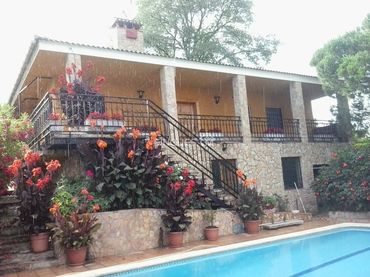 Casa con piscina in vendita a Calle sotillo 1