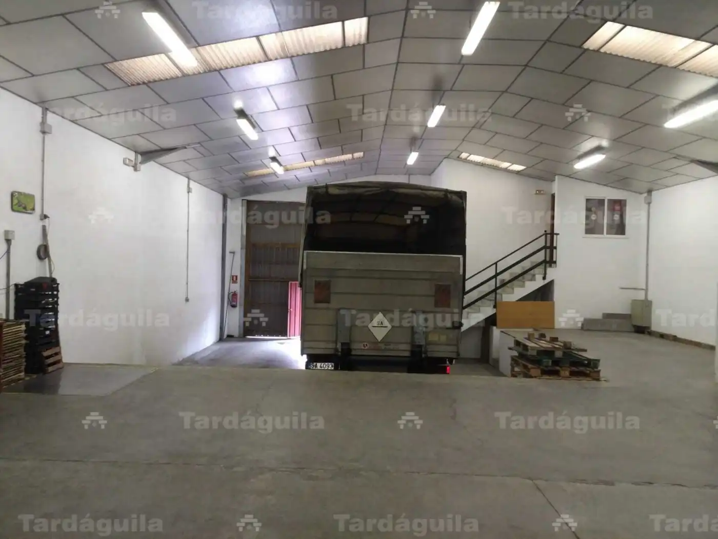 Industrial building for sale in Villares de la Reina, imagen 2