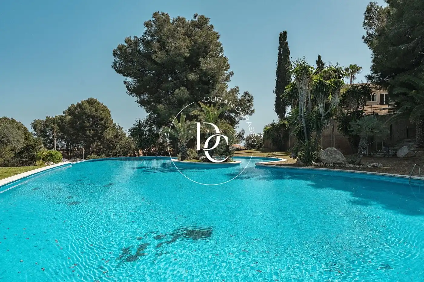 Piscina de Casa o chalet en venta en Sitges con Aire acondicionado, Calefacción y Jardín privado