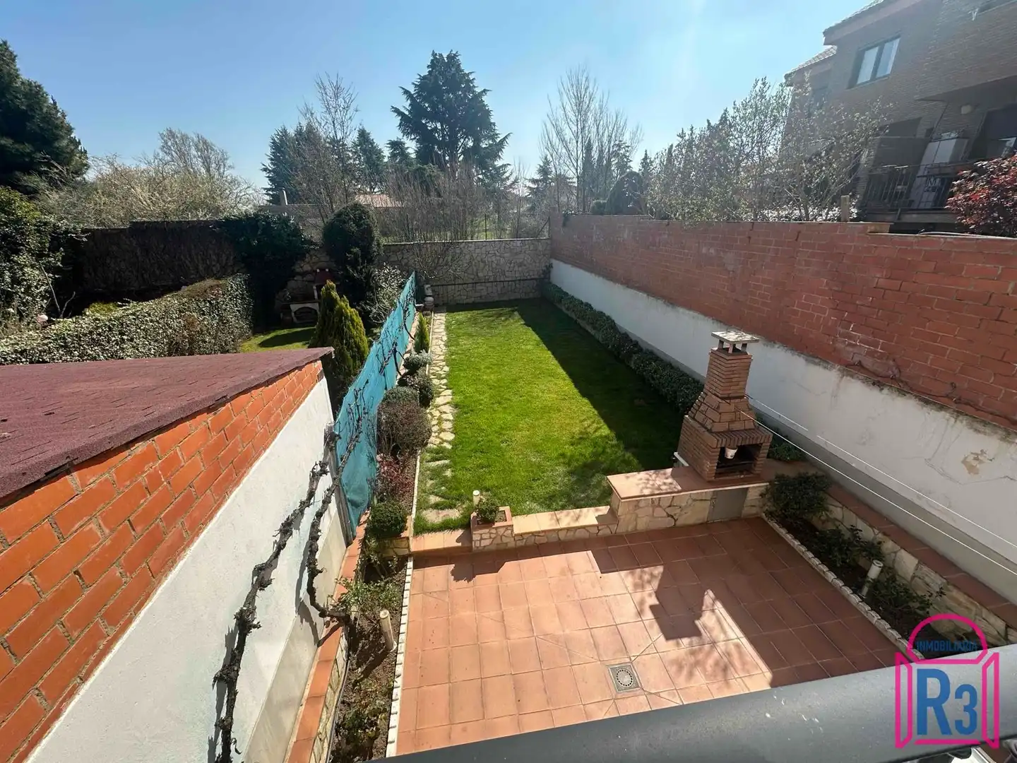 Jardí de Casa adosada en venda en San Andrés del Rabanedo amb Calefacció, Jardí privat i Traster
