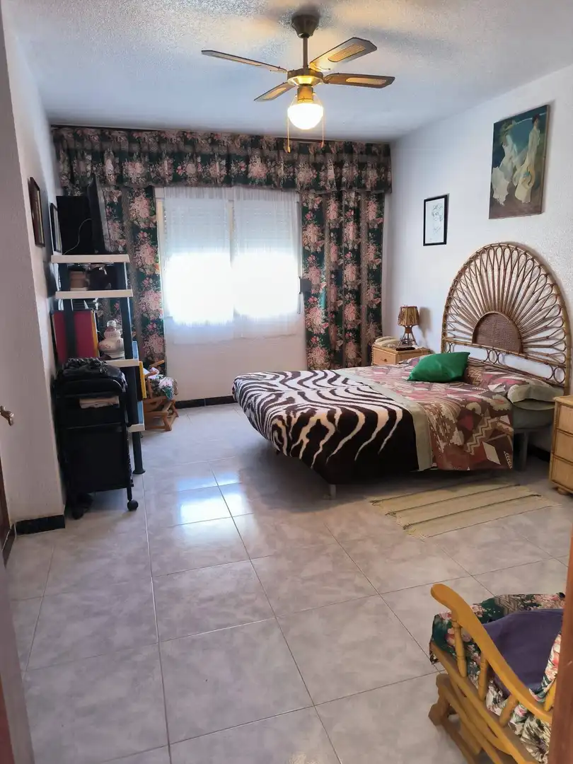 Habitación de Casa adosada en venta en Orihuela con Aire acondicionado, Calefacción y Jardín privado