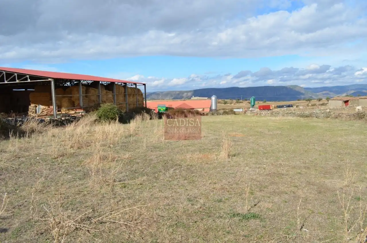 Casa o xalet en venda en Hinojosa de Duero amb Calefacció, Jardí privat i Traster