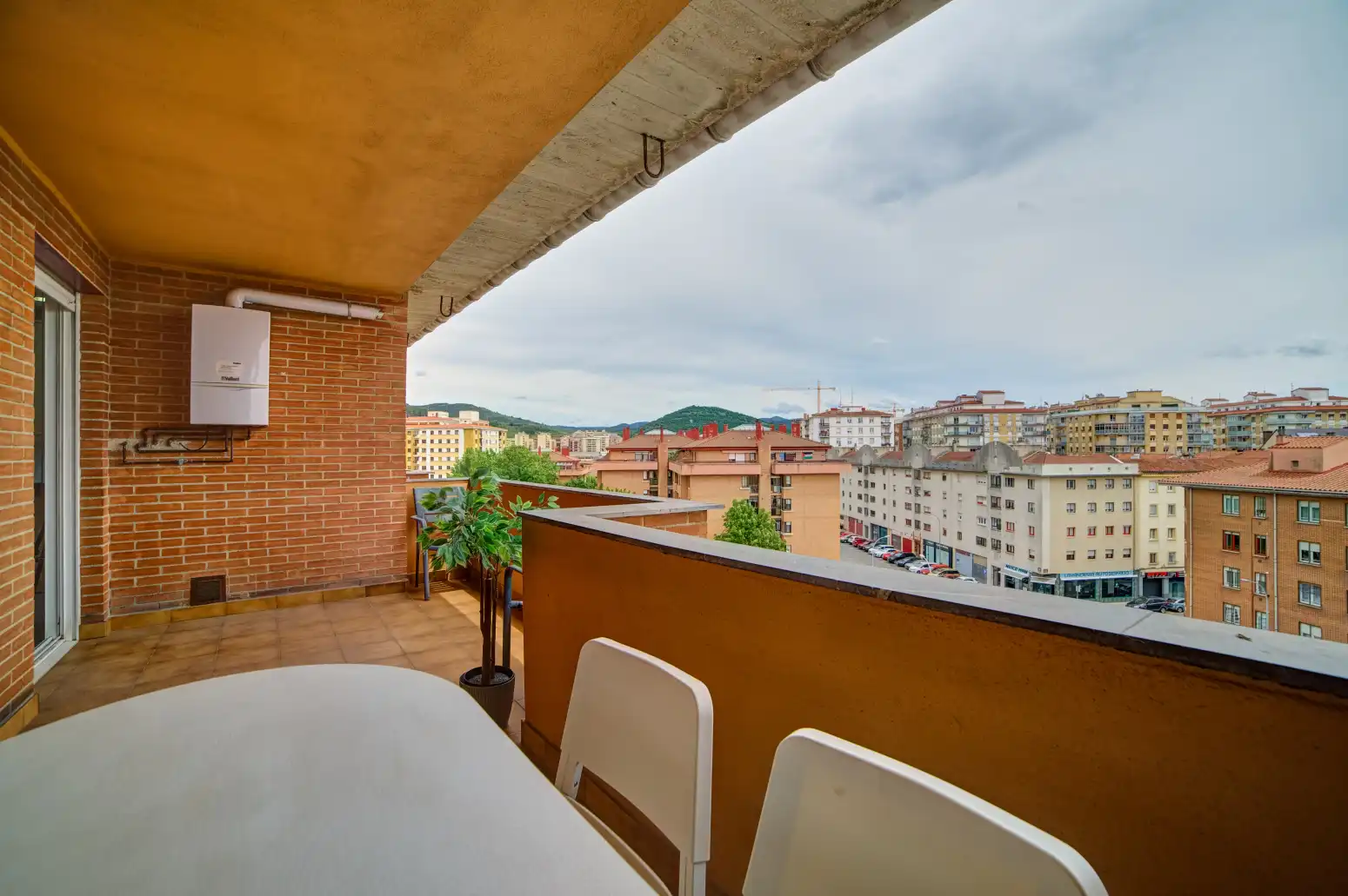 Terraza de Piso en venta en Burlada / Burlata con Calefacción, Parquet y Terraza