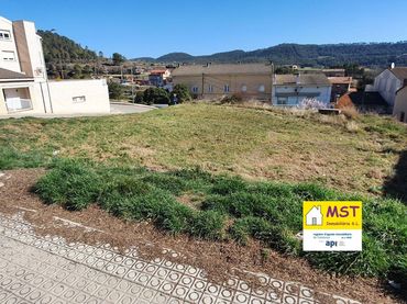 Terreno residencial en venta en Carrer del Cadí 22