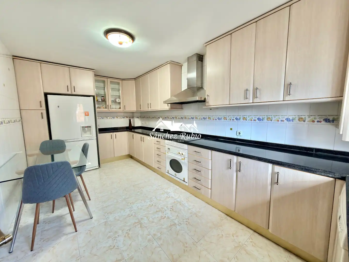 Küche von Einfamilien-Reihenhaus zur Miete in Torrelodones mit Heizung, Privatgarten und Parkett