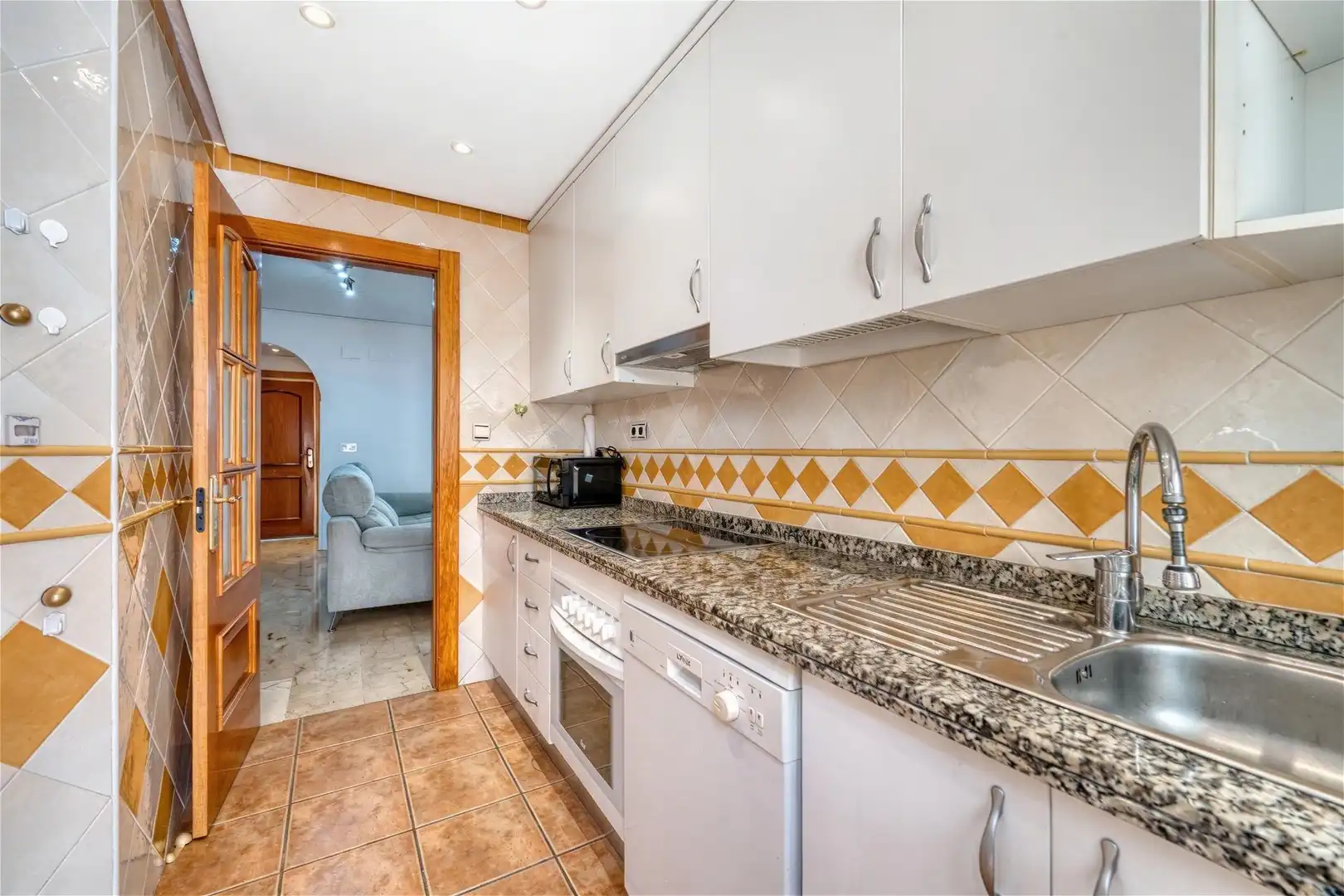 Kitchen of Detached homes for sale in Marbella  with Air Conditioner, Heating and Terrace