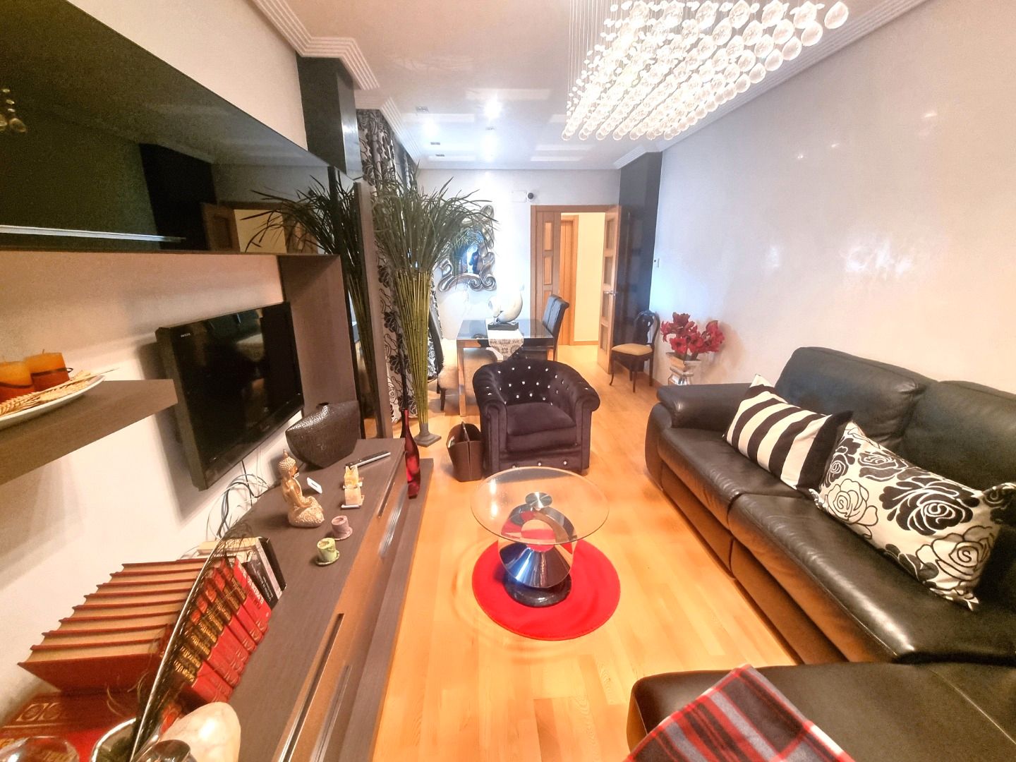 Living room of Flat for sale in Burgos Capital  with Heating, Parquet flooring and Terrace