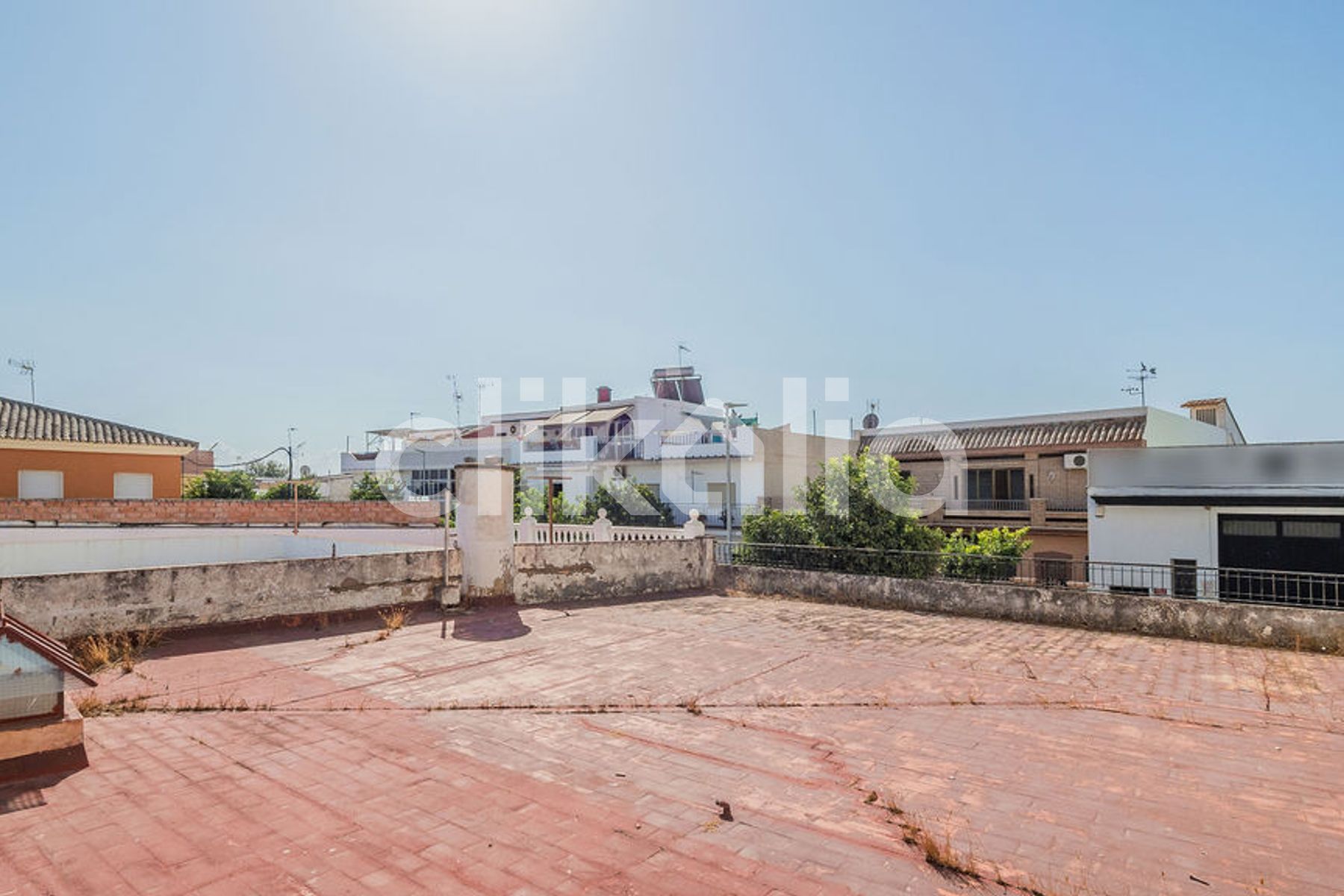 Vista exterior de Casa o xalet en venda en El Cuervo de Sevilla amb Terrassa