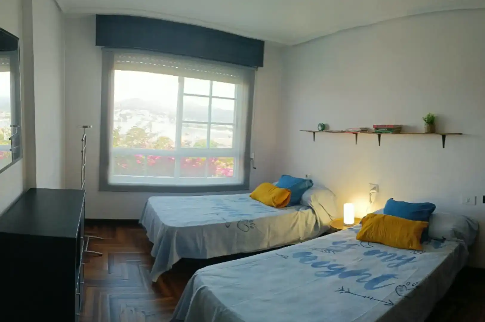 Dormitori de Casa o xalet de lloguer en Baiona amb Balcó