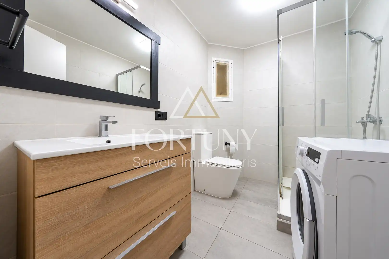 Bedroom of Flat for sale in Mestral 