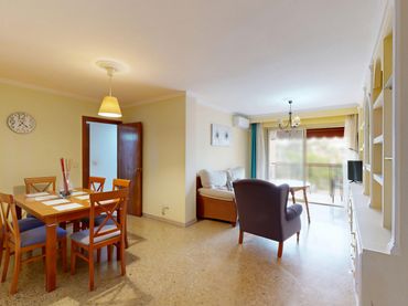 Appartamento con balcone in vendita a Sur