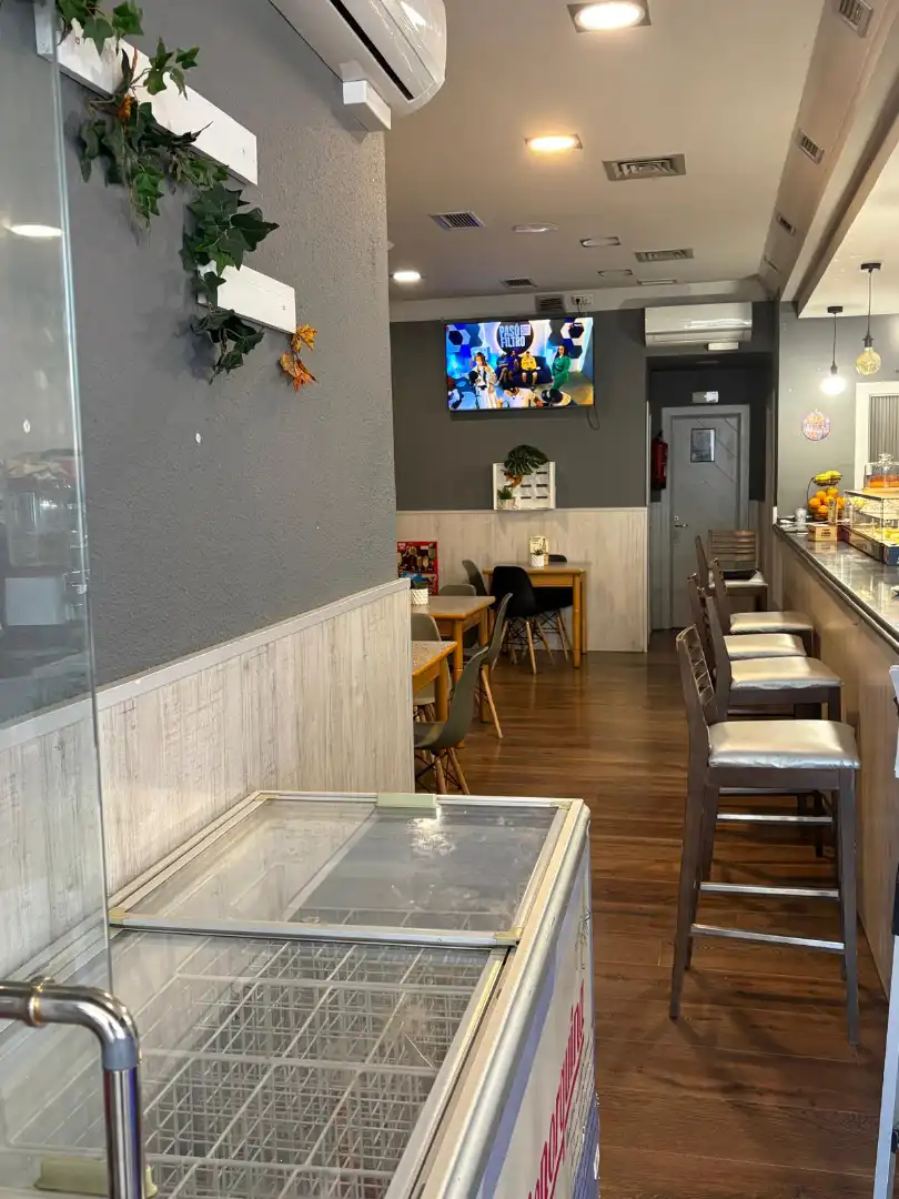 Commercial properties for sale in  Logroño  with Air Conditioner, Heating and Terrace