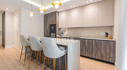 En el emblemático barrio Salamanca, uno de los más prestigiosos de Madrid, se presenta un piso exclusivo situado en la calle Martí, imatge 5