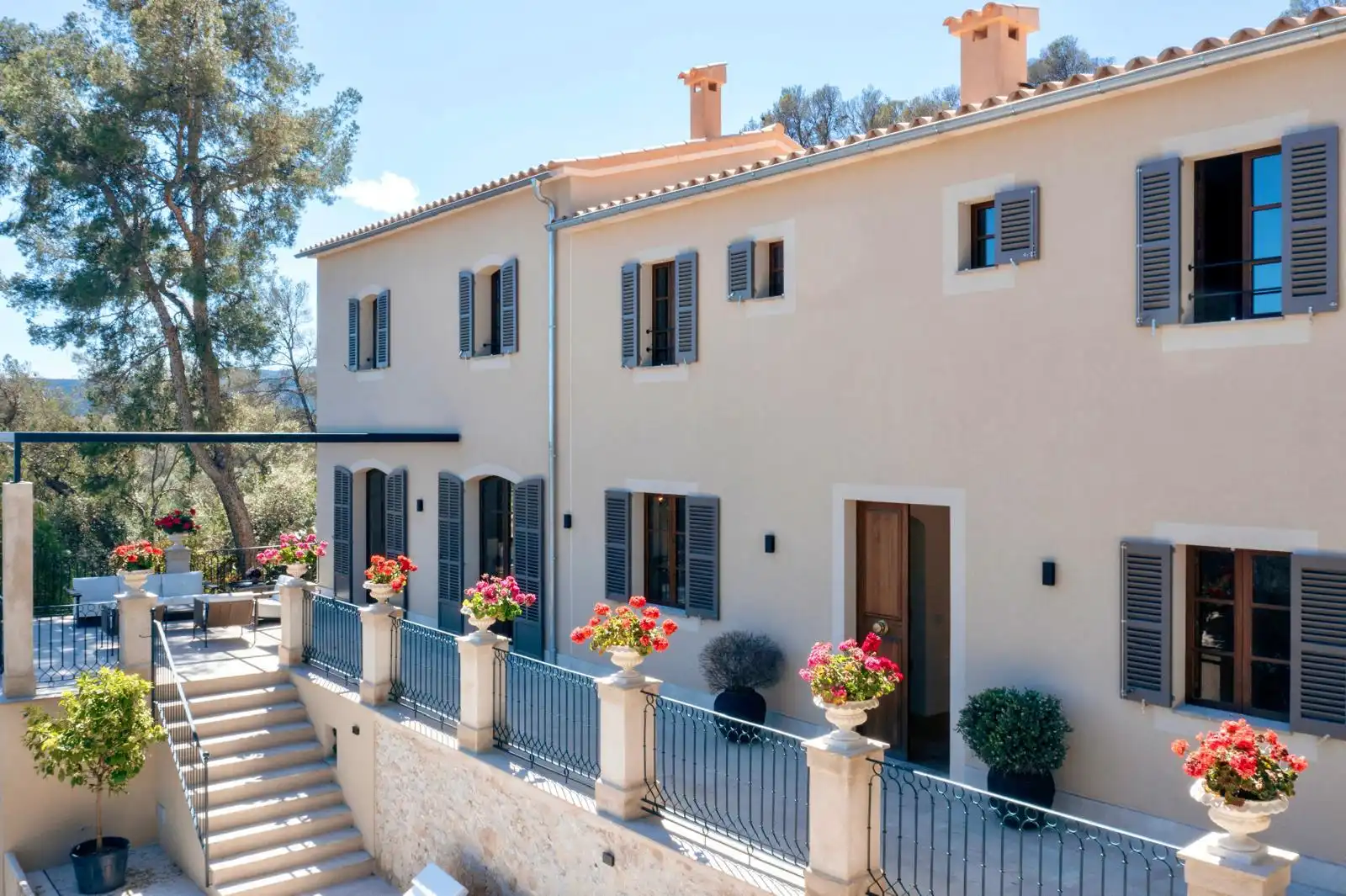Vista exterior de Casa o xalet en venda en  Palma de Mallorca amb Aire condicionat, Jardí privat i Terrassa