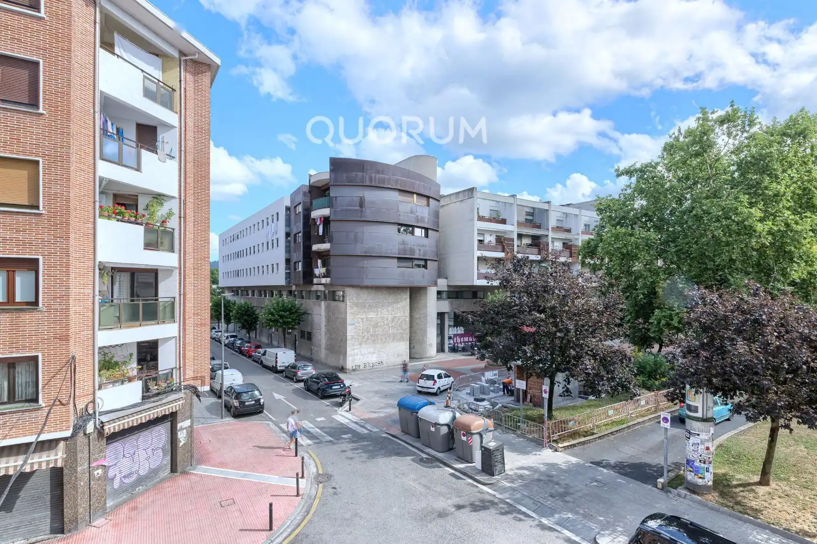 Vista exterior de Piso en venta en Basauri  con Calefacción y Balcón