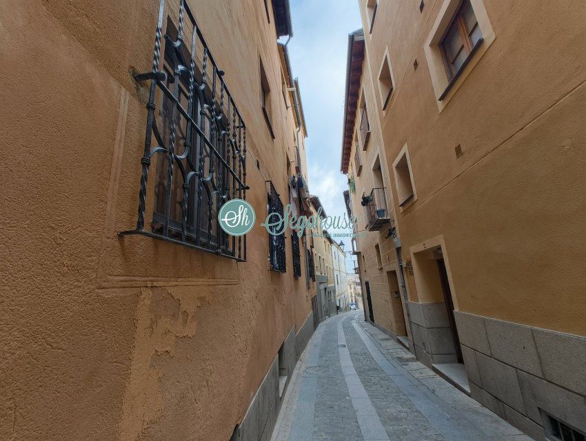 Vista exterior de Piso en venta en Segovia Capital con Aire acondicionado y Calefacción