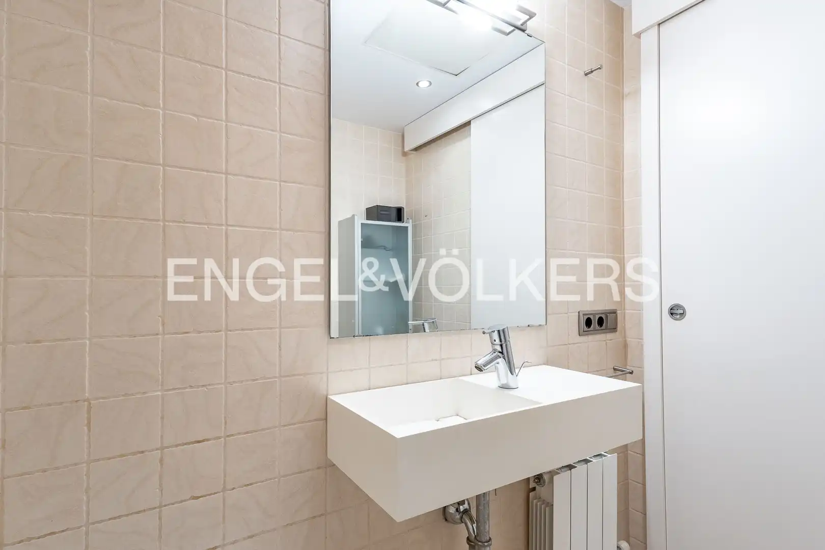 Baño de Piso en venta en Sant Cugat del Vallès con Aire acondicionado, Calefacción y Jardín privado