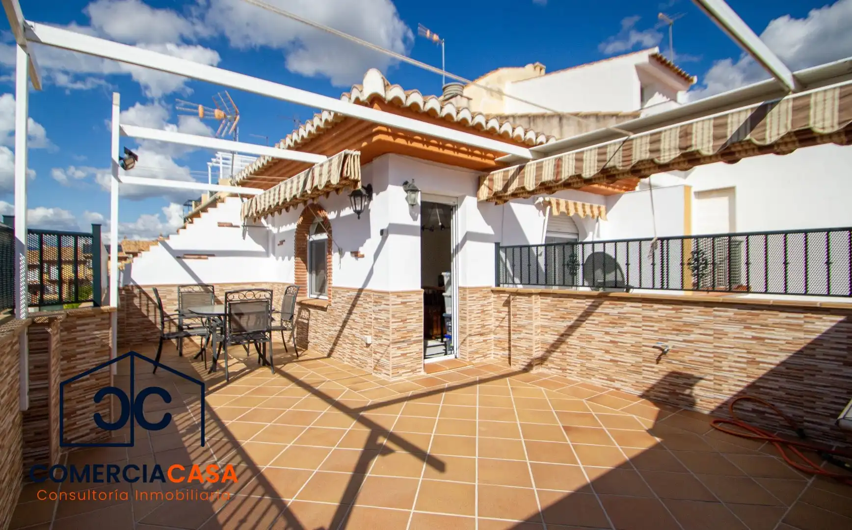 Adosado con terraza en venta en Cájar