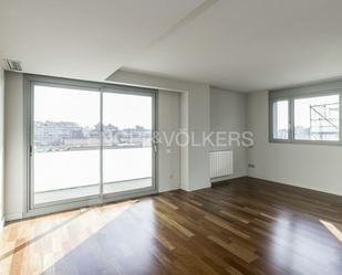 Bedroom of Attic to rent in  Barcelona Capital  with Air Conditioner, Heating and Parquet flooring