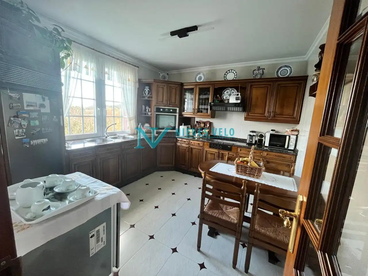 Küche von Haus oder Chalet zum Verkauf in Carballo mit Heizung, Privatgarten und Möbliert