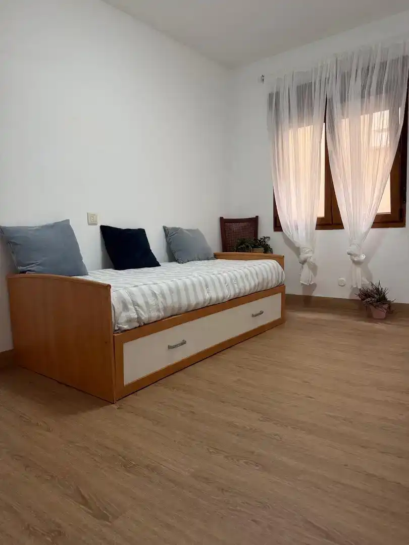 Schlafzimmer von Wohnung zum Verkauf in Gijón 