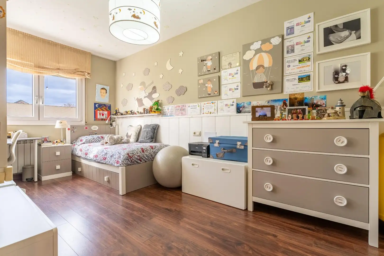 Habitación de Casa adosada en venta en Montbrió del Camp con Aire acondicionado, Calefacción y Jardín privado