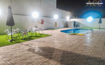 Piscina de Casa adosada en venda en San Martín de la Vega amb Calefacció, Jardí privat i Terrassa