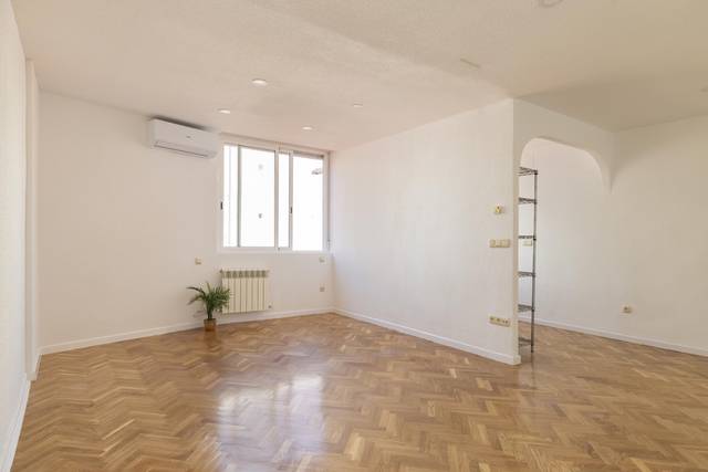 Apartamento en Alquiler en  3 Calle de Tomás Bretón #PLANTA 3 en Delicias