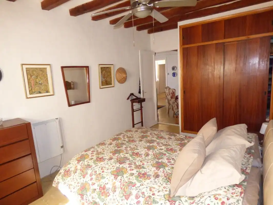 Schlafzimmer von Country house zum Verkauf in Sella mit Privatgarten, Terrasse und Abstellraum