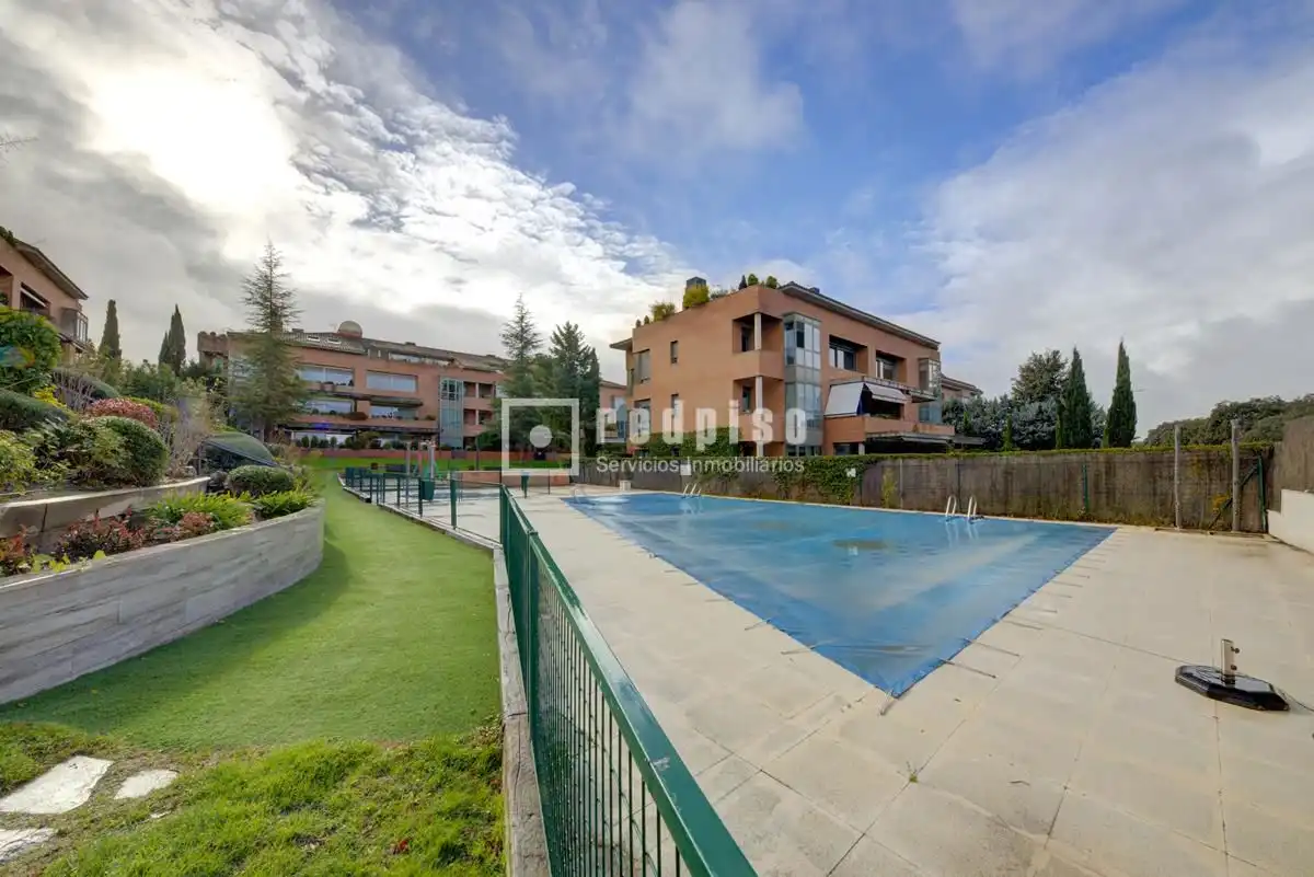 Flat with pool for sale in de José Bastos 9