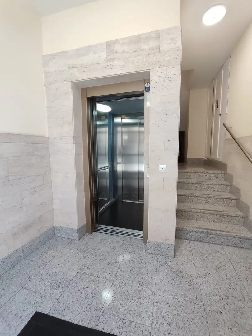 Pis amb ascensor en venda a Calle Los Sitios 5, imagen 2