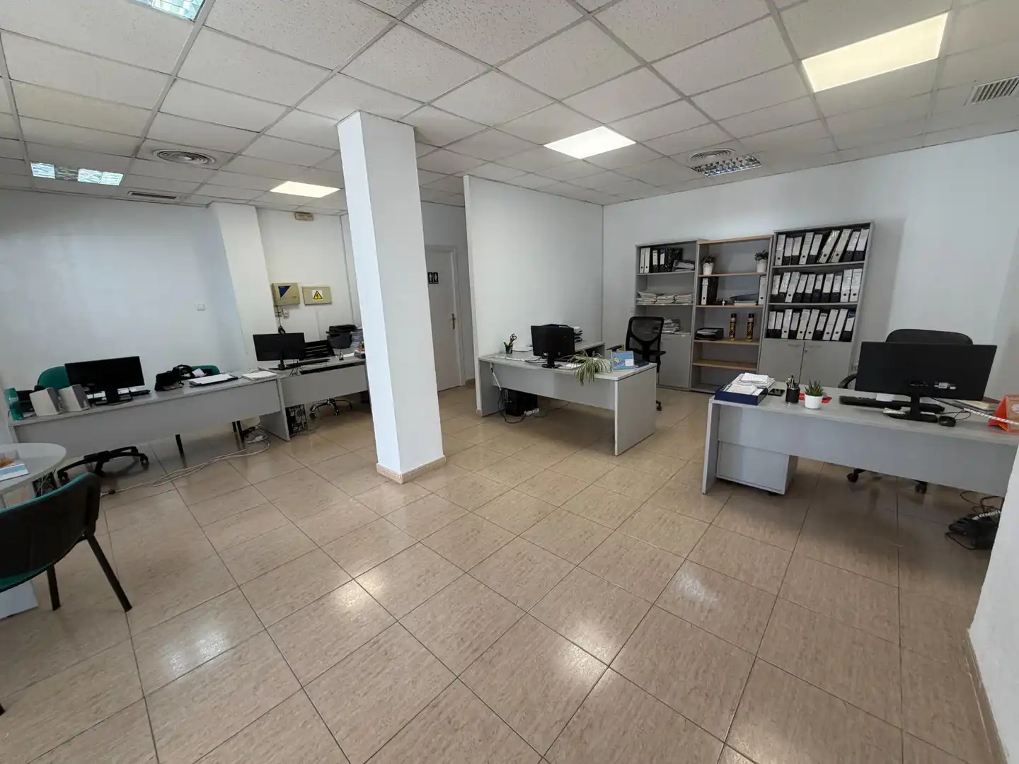 Local de lloguer en Sevilla amb Aire condicionat