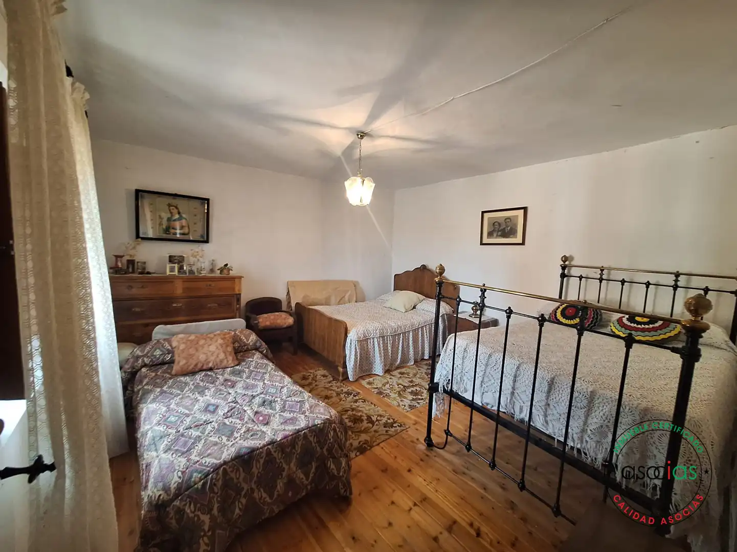 Habitación de Casa adosada en venta en Grajal de Campos con Calefacción, Jardín privado y Balcón