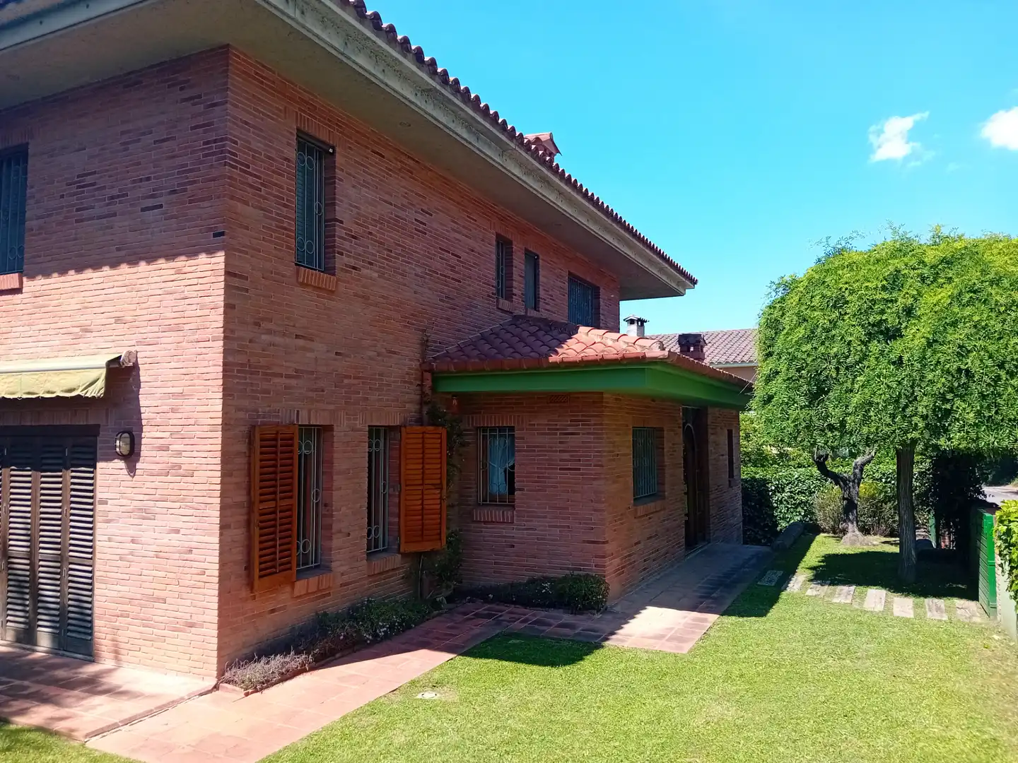 Vista exterior de Casa o chalet en venta en Girona con Aire acondicionado, Calefacción y Jardín privado
