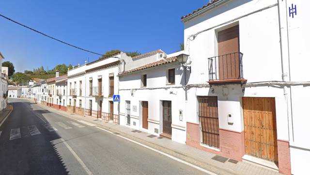 Casa adosada en Venta en CL VIRGEN DEL ROBLEDO en Constantina
