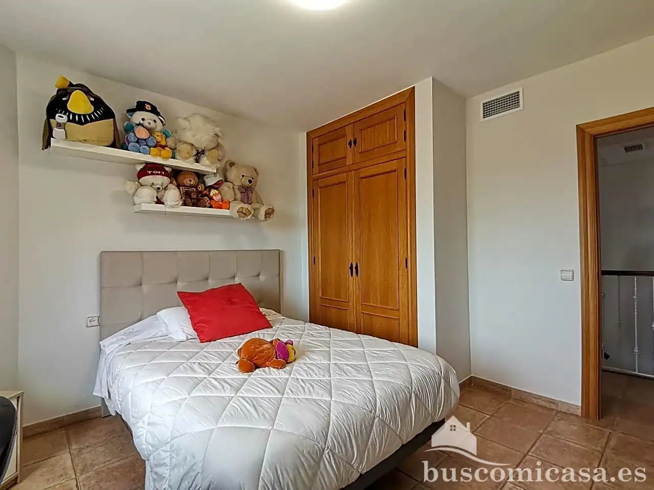 Habitación de Casa o chalet en venta en Linares con Aire acondicionado, Calefacción y Jardín privado