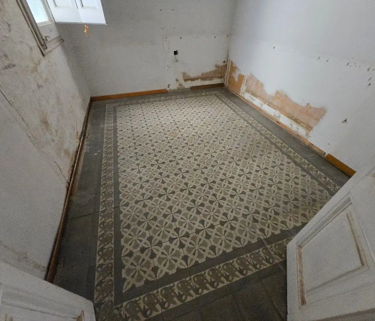Piso en venta en Barcelona con Calefacción, Trastero y Balcón