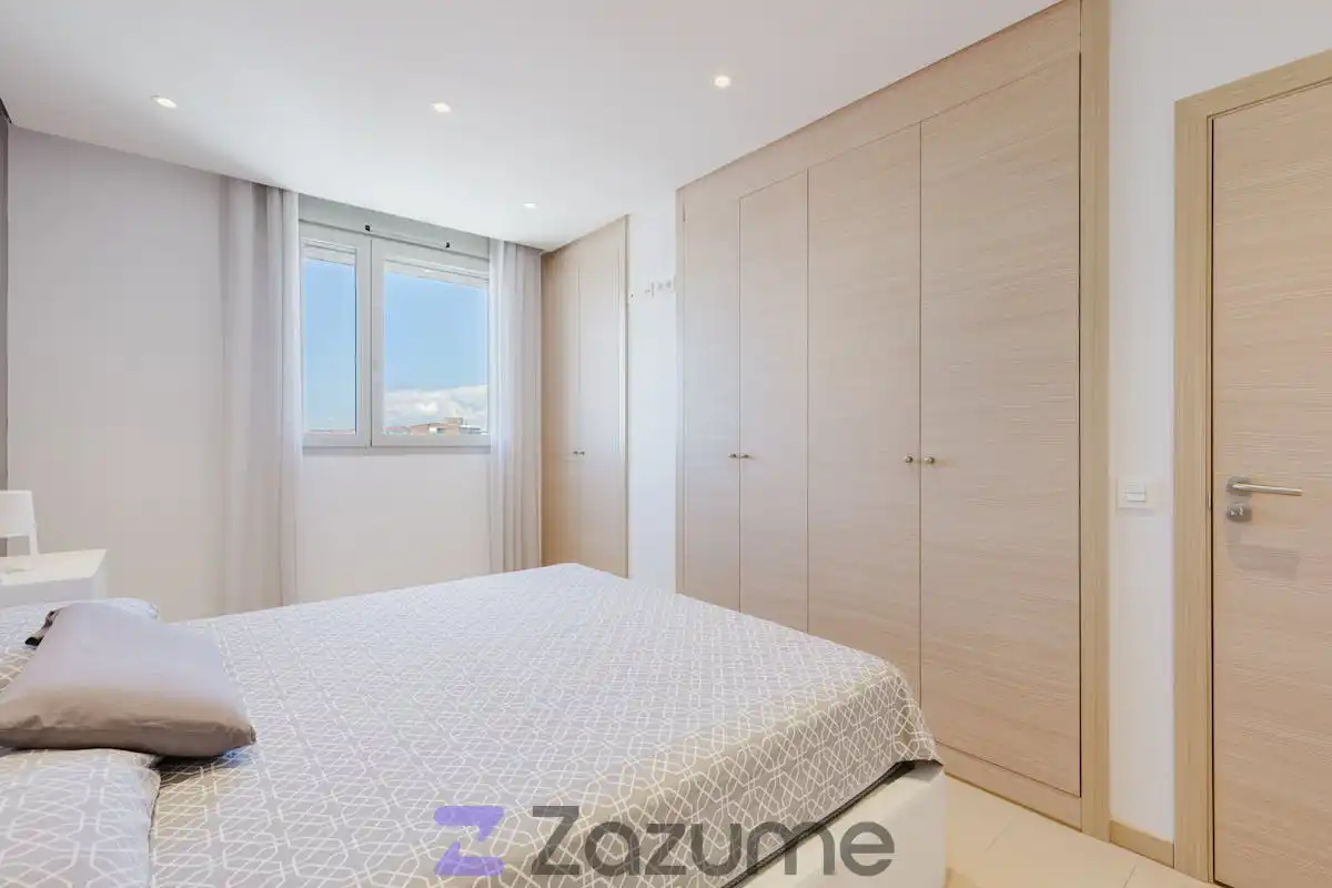 Bedroom of Flat for rent in Madrid  with Air Conditioner, Heating and Private garden
