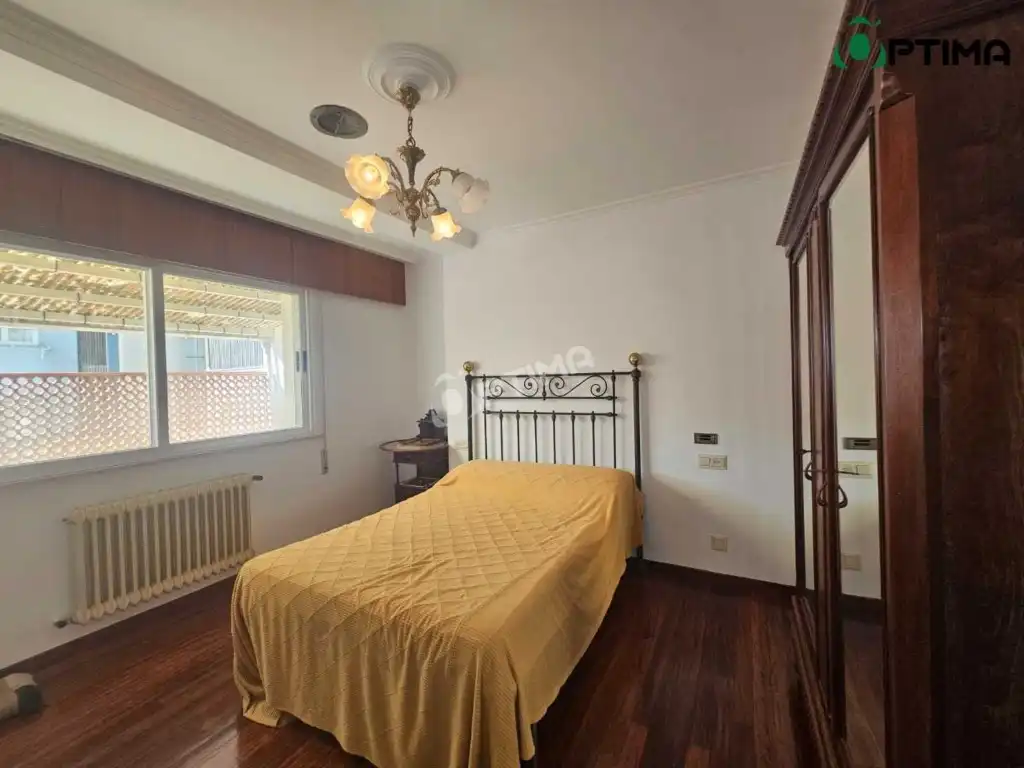 Bedroom of Flat for sale in Noia