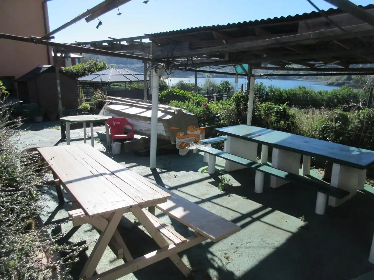 Terrassa de Casa o xalet en venda en Ferrol amb Jardí privat
