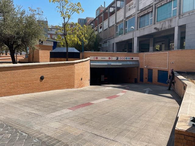 Aparcament de Garatge en venda en  Madrid Capital amb Alarma