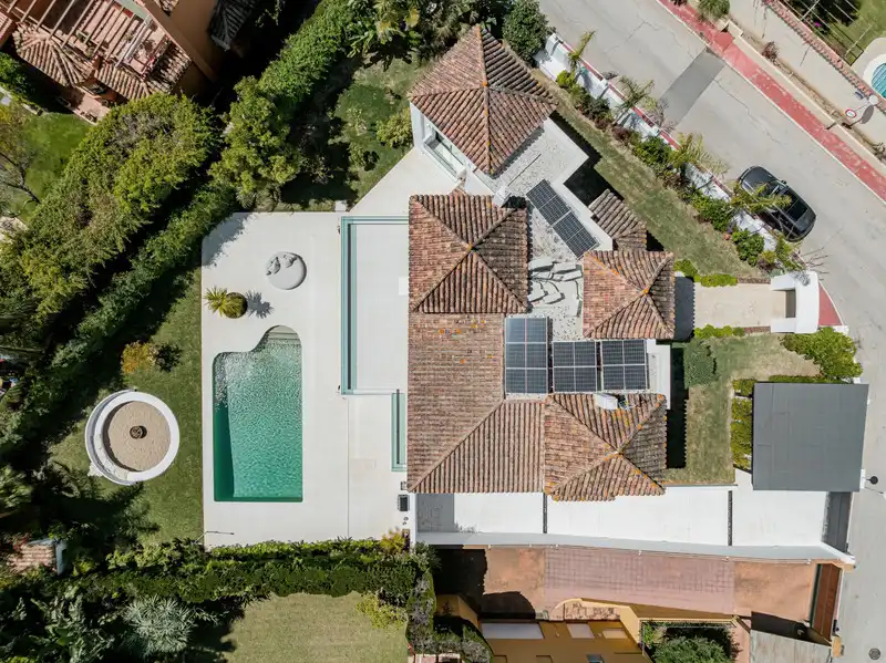 Chalet con terraza en venta en Nueva, imagen 50