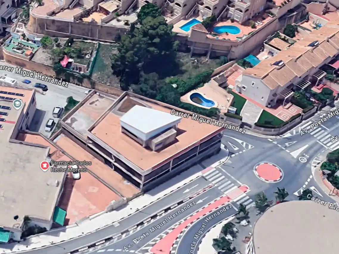 Vista exterior de Local en venda en L'Alfàs del Pi amb Terrassa