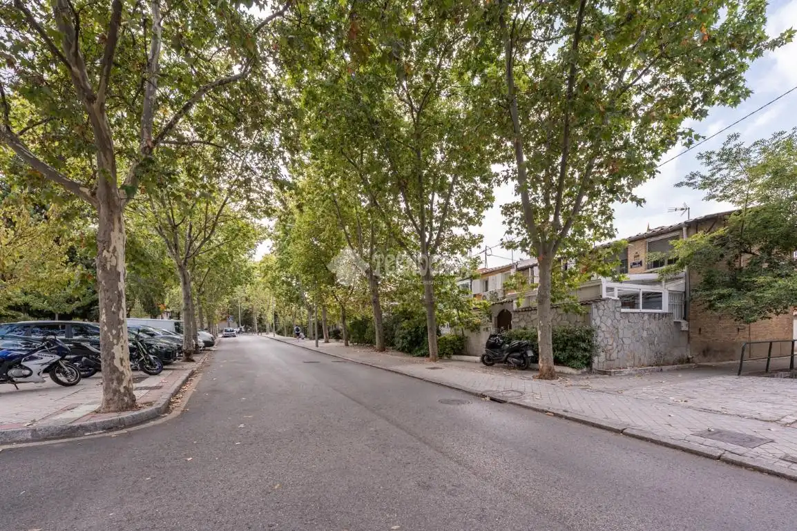 Vista exterior de Pis en venda en Madrid amb Calefacció, Traster i Moblat