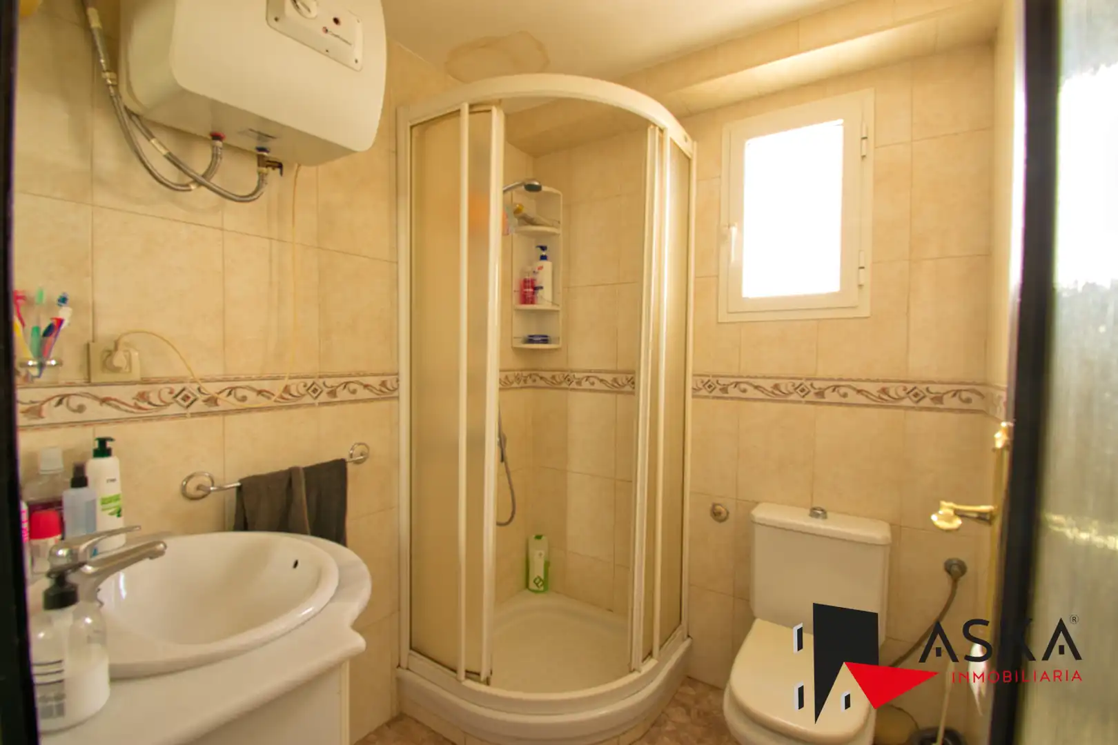 Baño de Ático en venta en Valencia con Aire acondicionado, Terraza y Amueblado