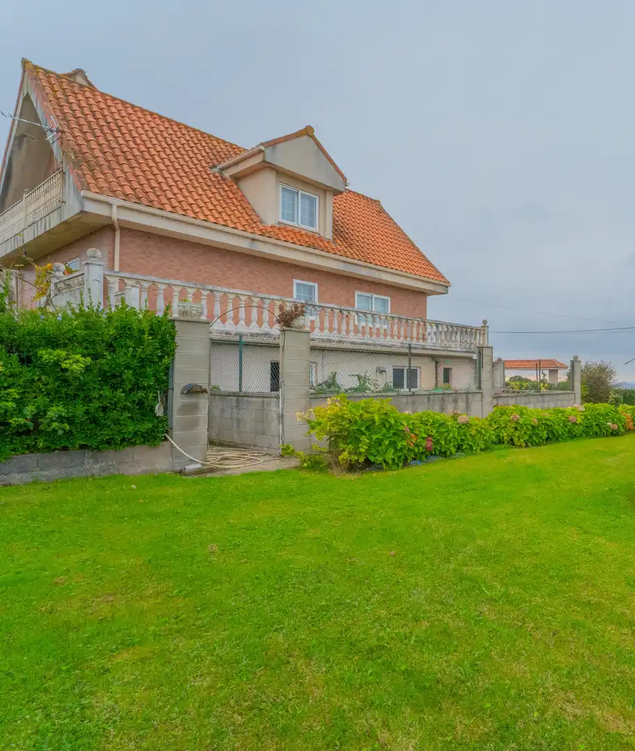 Exterior view of Houses for sale in Cueto