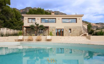 Vista exterior de Casa o xalet en venda en Altea amb Aire condicionat, Terrassa i Piscina