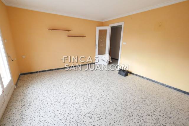 Piso en Venta en LAS NAVAS en Plaza Castelar - Mercado Central