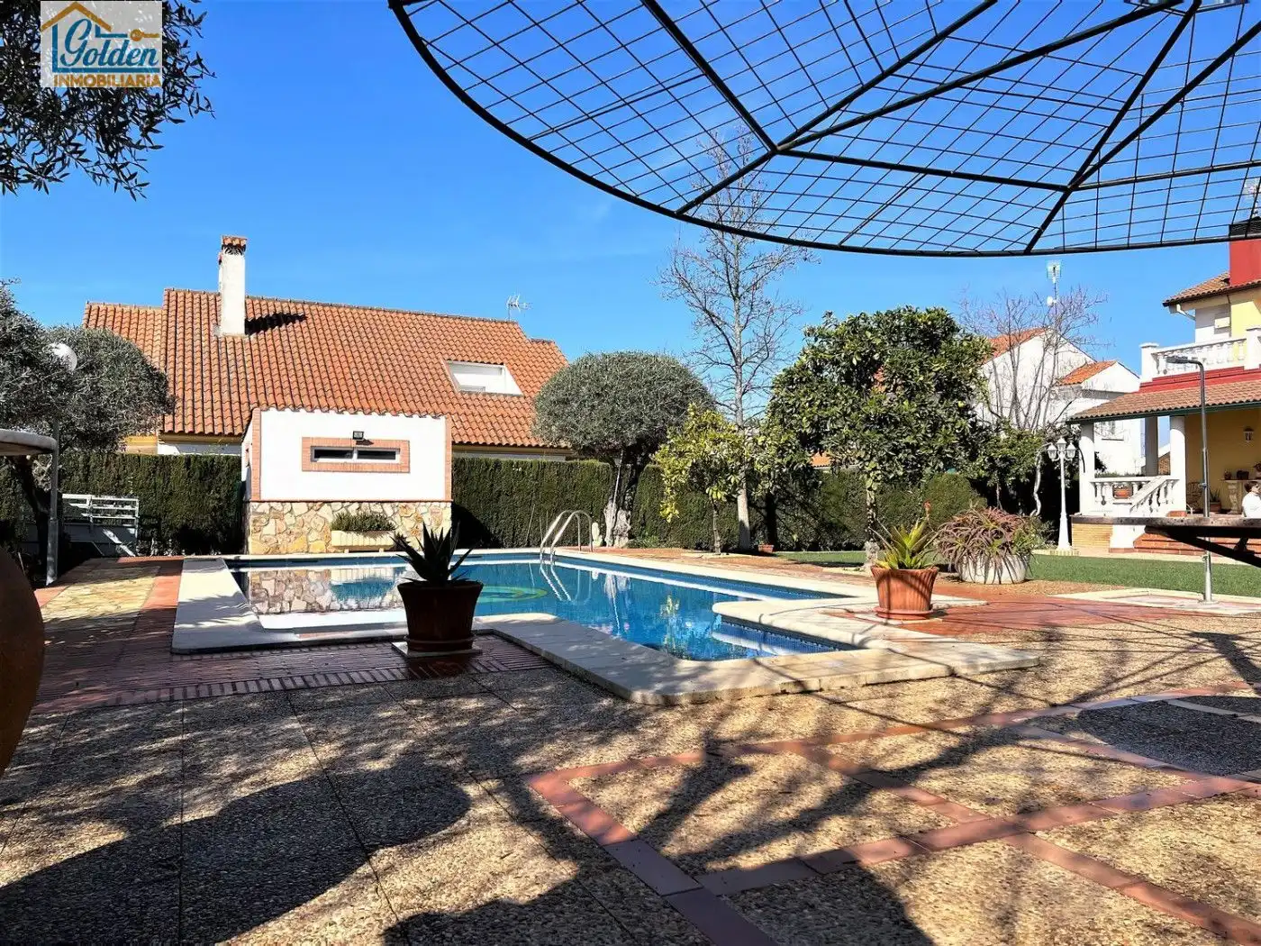 Piscina de Casa o xalet en venda en Don Benito amb Aire condicionat, Jardí privat i Terrassa
