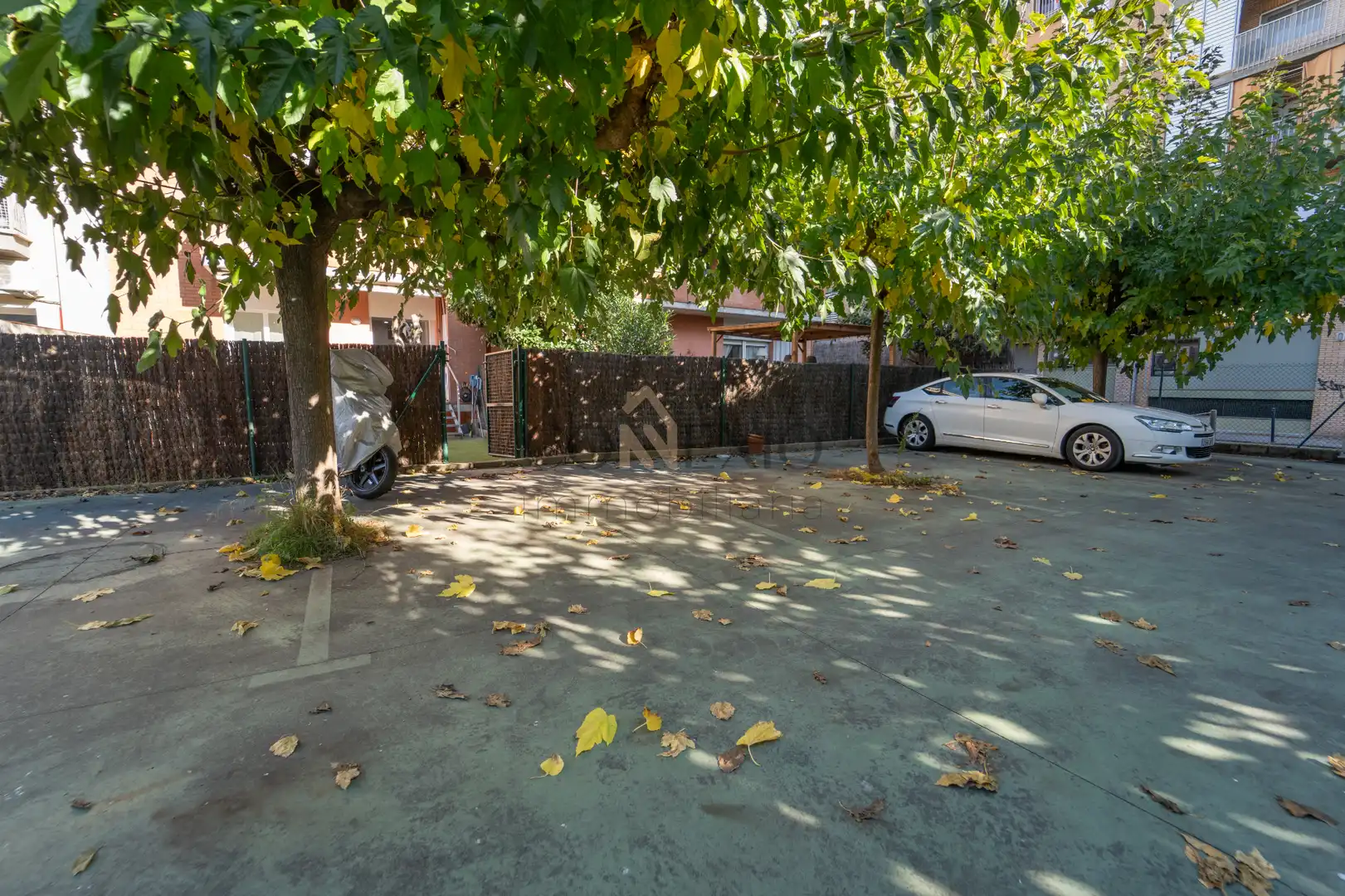 Parking of Ground floor for sale in Girona  with Air Conditioner, Heating and Private garden